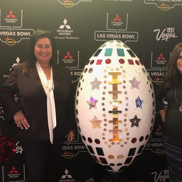 Meet your Posher, Robin - Picture 2 of 6